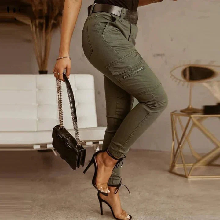 Nina – Slim Fit Cargohose für Damen